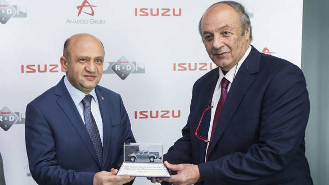 Bilim Sanayi ve Teknoloji Bakanı Fikri Işık Anadolu Isuzu Ar-Ge Merkezini Ziyaret Etti