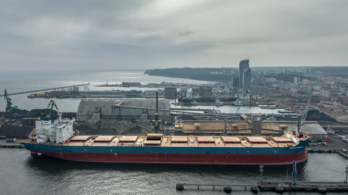 Gdynia Geçici Demir Cevheri Transferini 2023'te %33.3 Artırdı