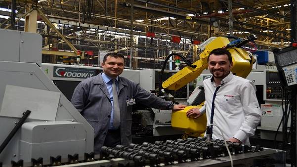 Robotlar ve makineler birbiriyle konuşuyor, fabrikalar 724 çalışıyor 