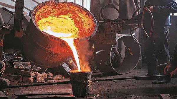 Türkiye'nin ham çelik üretimi şubatta da geriledi