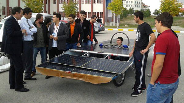 Üniversite Öğrencileri, Gözlerini Güneş Enerjisine Çevirdi