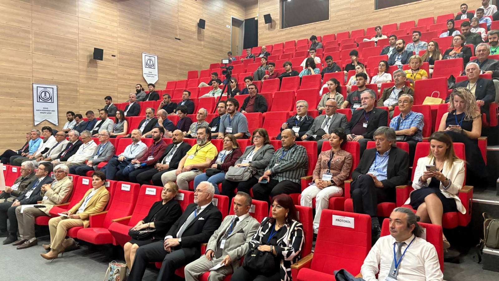 XIII. Ulusal Uçak, Havacılık ve Uzay Mühendisliği Kurultayı Yapılıyor